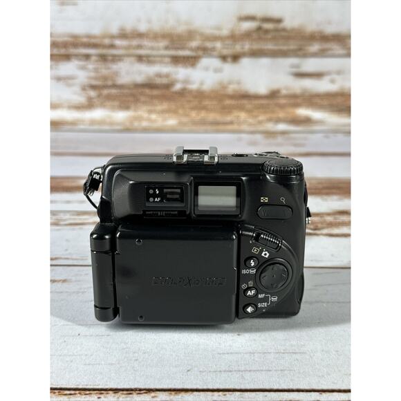 Nikon COOLPIX 5000 5.0MP Digital Camera Only .untested - Picture 3 of 7